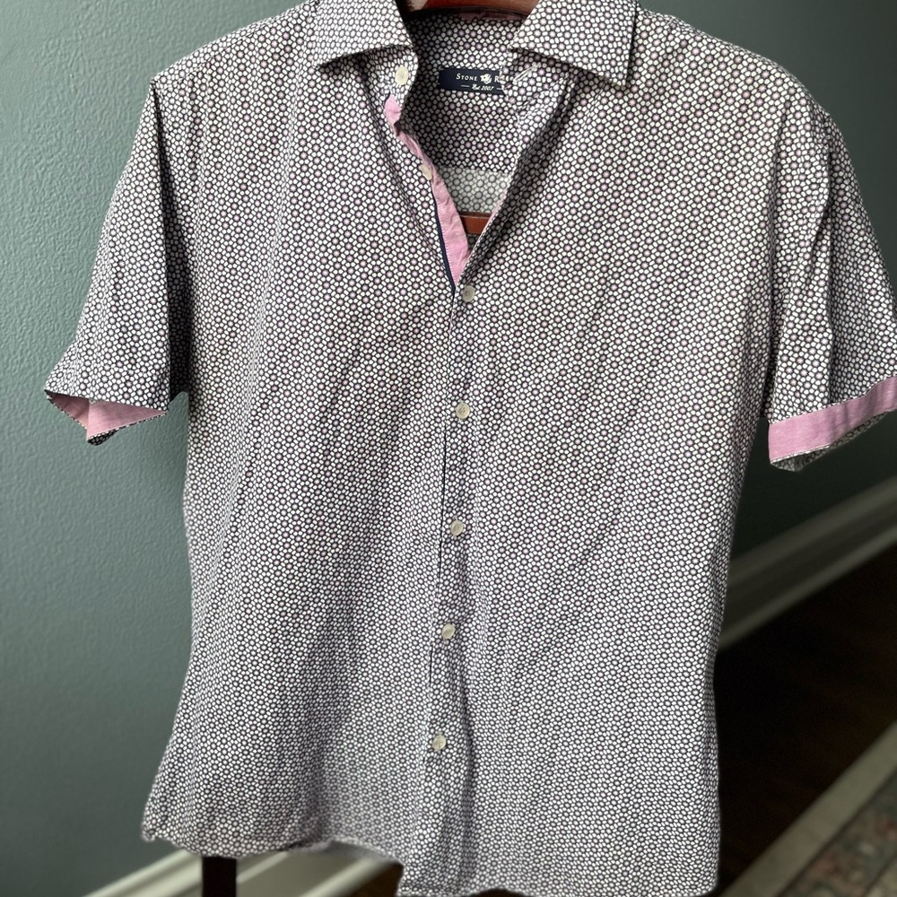 Mens Size 3 (size M) Stone Rose short sleeve patterned button down shirt